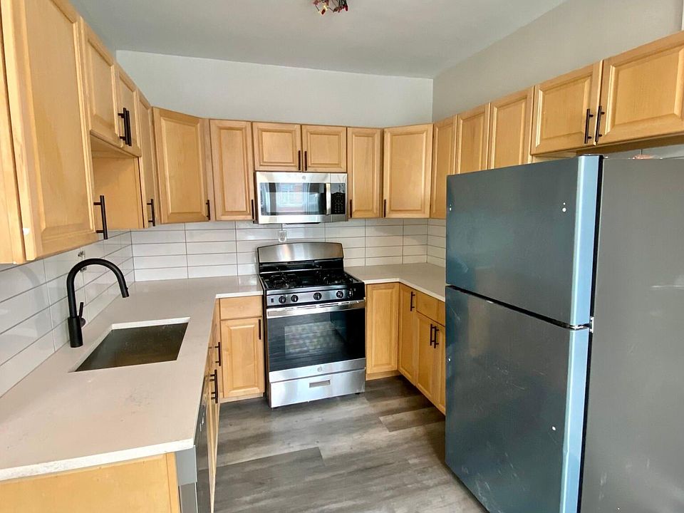 1st image of 2207 N Halsted St APT 317