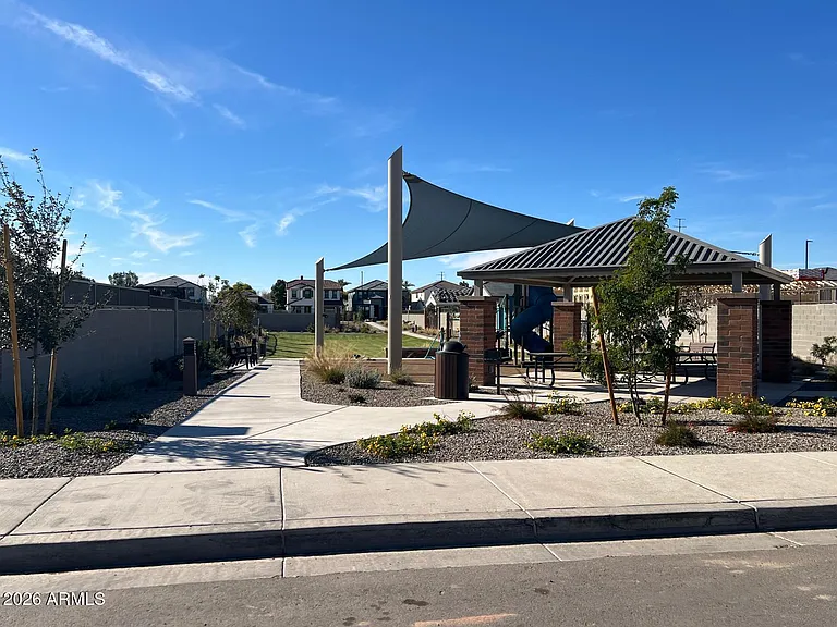 1063 E Zion Way — Photo 27
