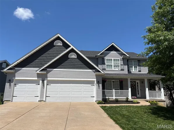 64 Old Chesapeake Dr, Wentzville, MO 63385