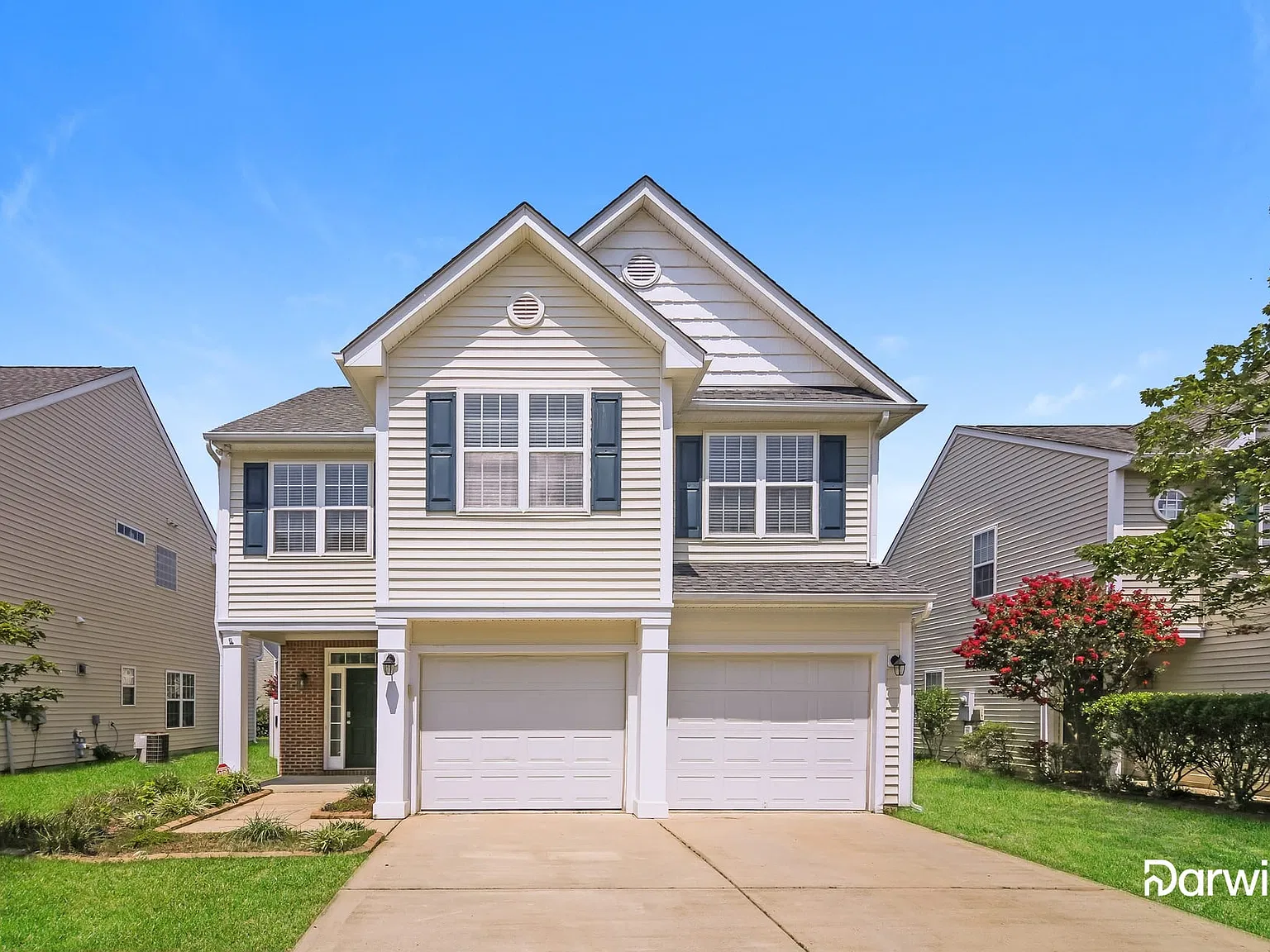 3 bed, 2.5 bath, 2064 sqft, $2,050 — Photo 1