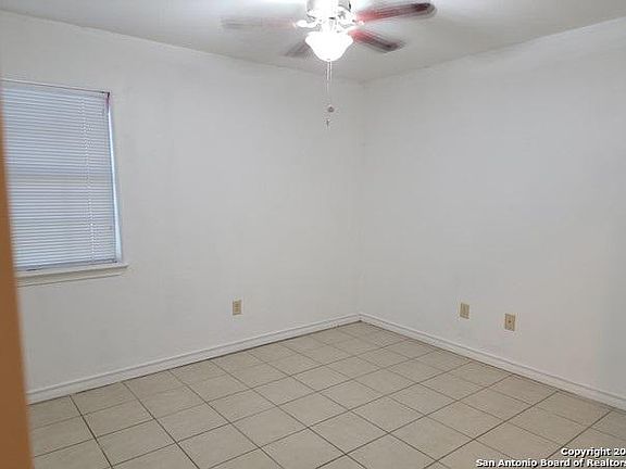 3rd image of 1103 Vela St