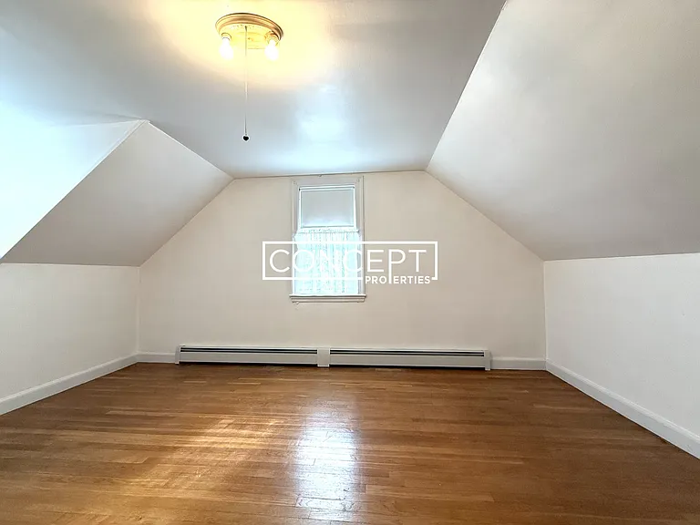 1055 Keith St — Photo 11