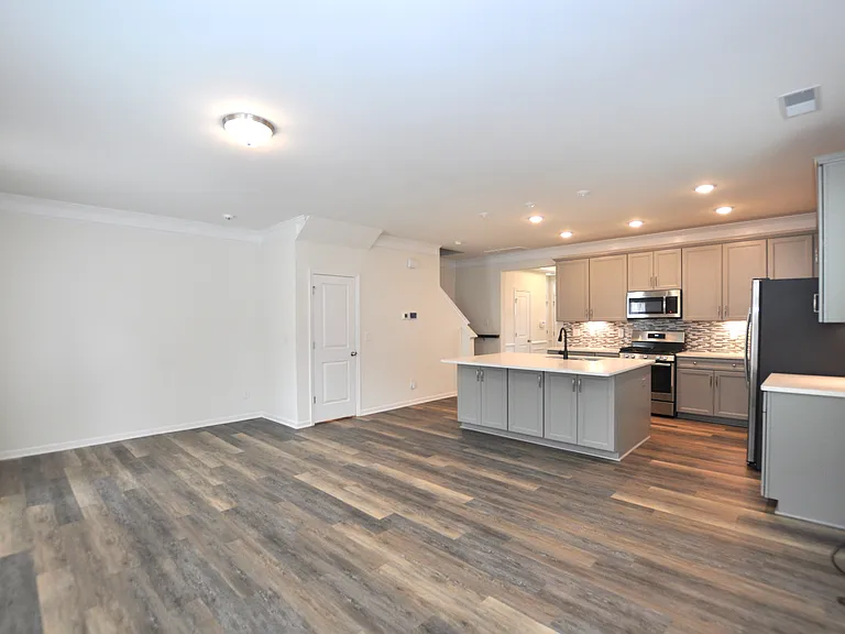 536 Laurens St — Photo 20