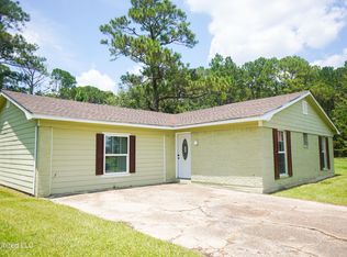 4101 Washington Dr, Moss Point, MS 39563