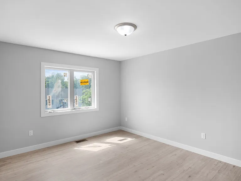 500 Cambridge St — Photo 11