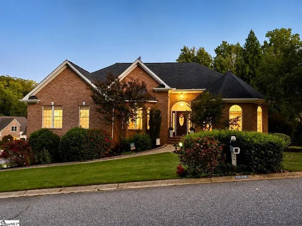 1018 Bent Creek Run Dr, Greer, SC 29651