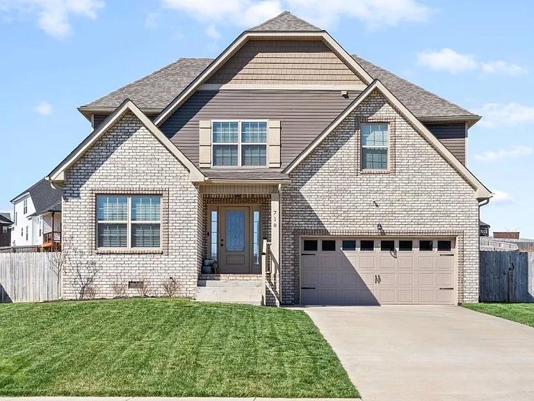 718 Banister Dr — Photo 14