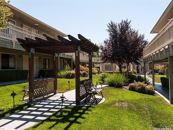 5th image of 720 Petaluma Blvd S APT 9