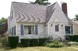 1st image of 1062 N Sheffield Ave