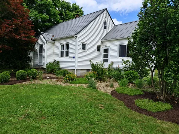 101 E Burwell Ave, Loudonville, OH 44842