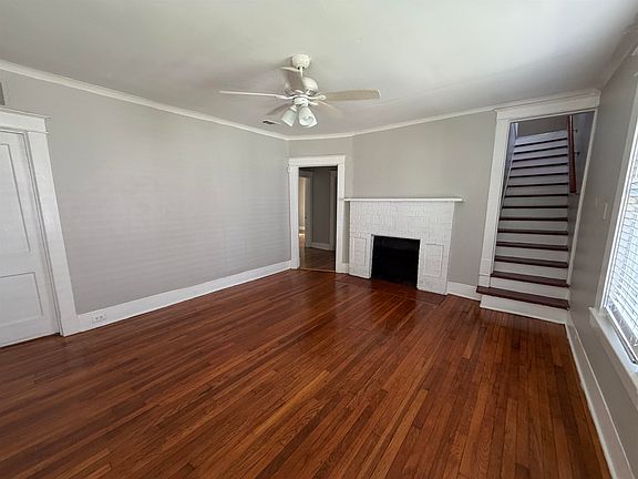 2nd image of 2078 Walker Ave