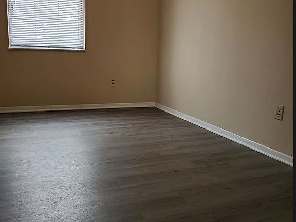 3rd image of 2520 Sandbury Blvd