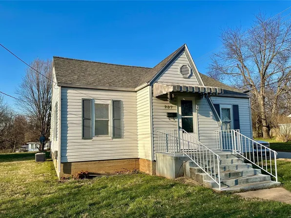 907 W Liberty St, Farmington, MO 63640