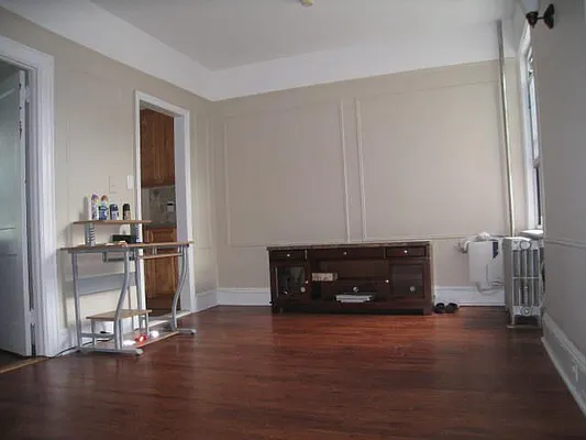 Rented by Alexiou Realty | media 7