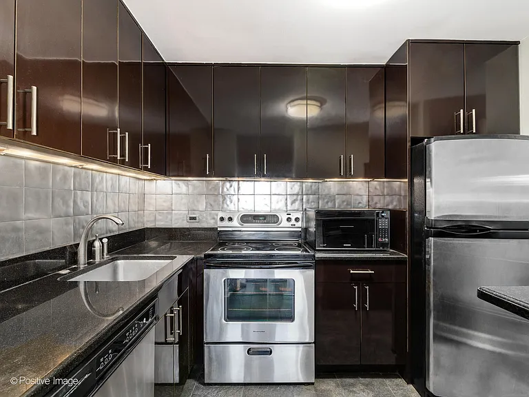 1030 N State St #18C — Photo 10