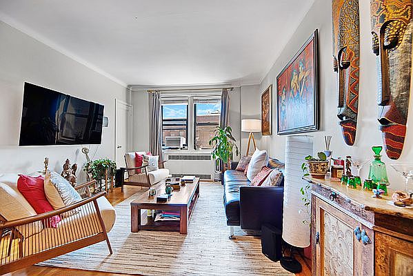 1st image of 221 E 18th St APT 6K