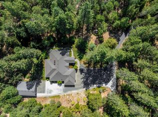 330 Brookstone Hills Dr, Grants Pass, OR 97526