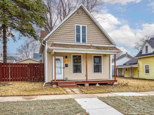 217 E 8th St, Kaukauna, WI 54130