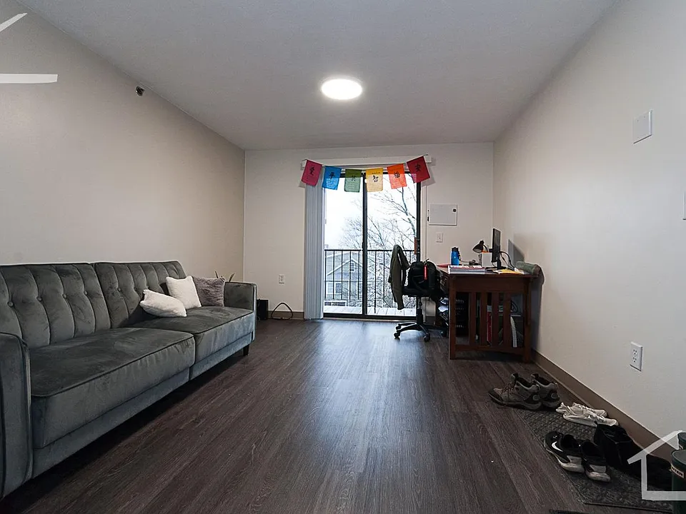 11 Darling St #7E