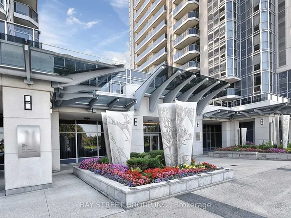 5793 Yonge St #903, Toronto, ON M2M 0A9