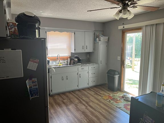 3rd image of 348 Belle Aire Dr #L