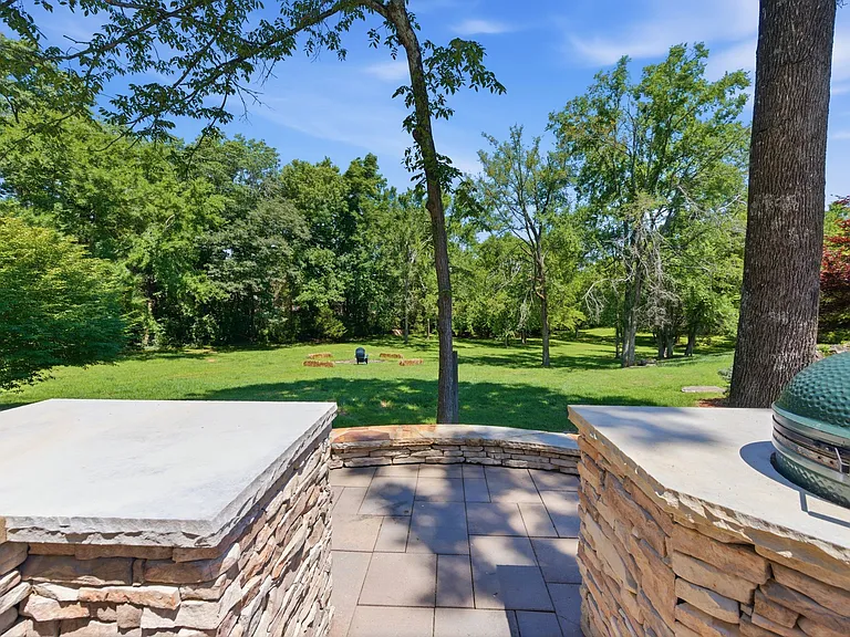 9748 Concord Pass — Photo 36