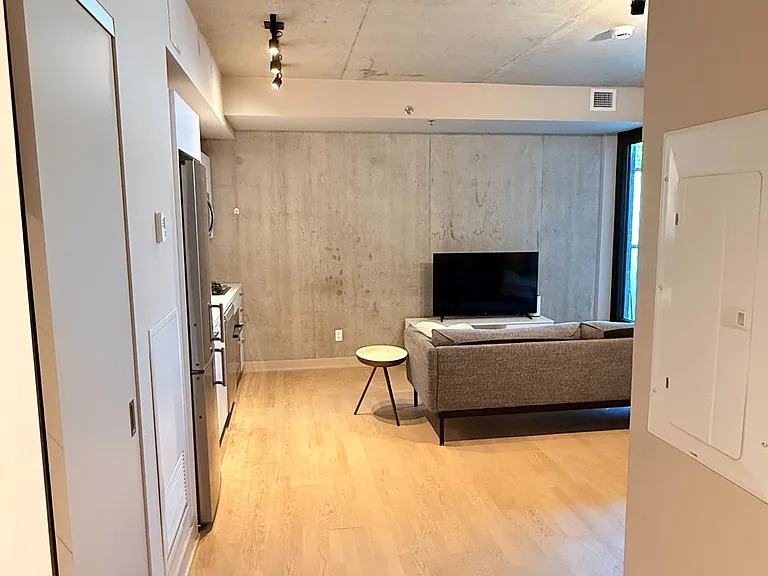 203 Catherine St #201 — Photo 2