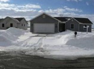 621 S 6th St, Evansville, WI 53536