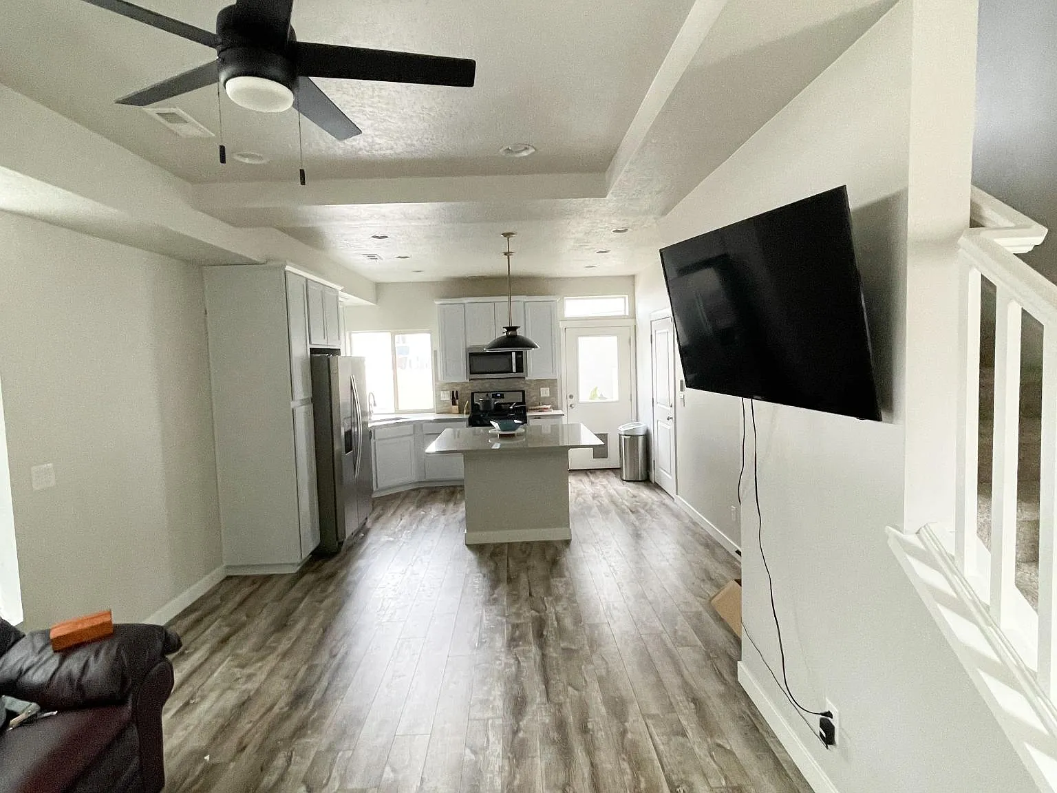 3 bed, 2.5 bath, 1468 sqft, $2,500 — Photo 3