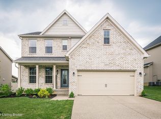 8805 Talon Ridge Dr, Louisville, KY 40229