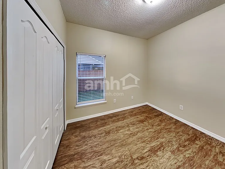 4470 Waterside Pointe Cir — Photo 15