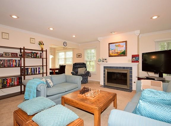 5th image of 152 Greenway Dr