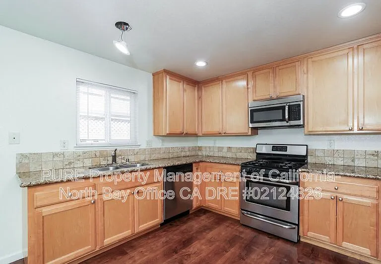 3465 Walnut Grove St — Photo 10