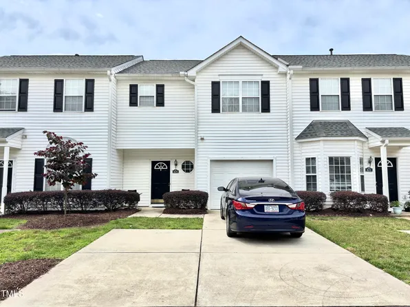 104 Fox Trail Ln, Morrisville, NC 27560