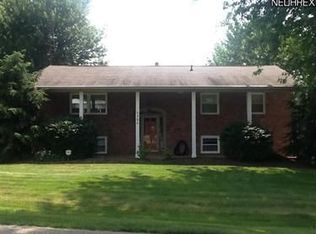 1724 Carriage Hill St NW, Massillon, OH 44646