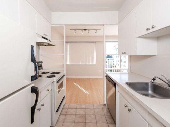 2 bedroom rental in West Vancouver — photo 4