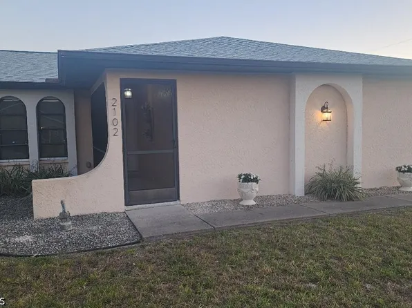 2102 SE 8th Ter, Cape Coral, FL 33990