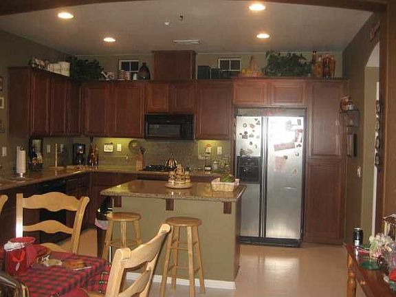 Dark Wood & Granite!!!