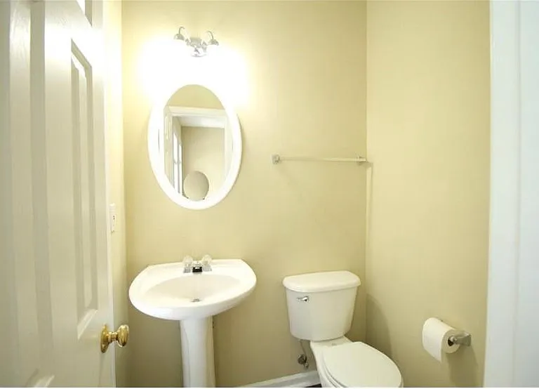 3915 Howell Park Rd — Photo 15