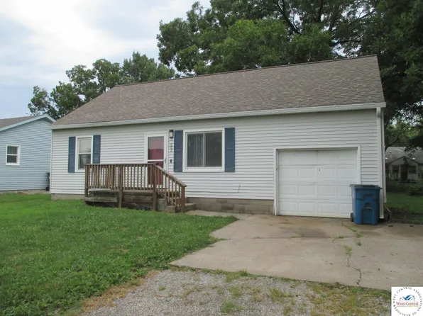 602 SW 8th St, Concordia, MO 64020
