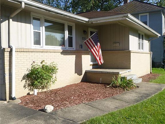 2nd image of 225 Iddings Ave SE