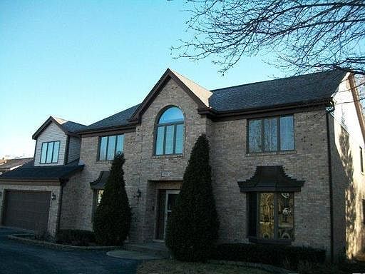 1st image of 1715 Heather Hill Cres