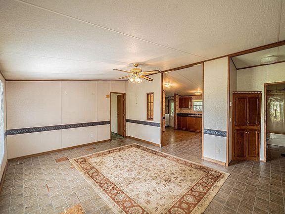 2nd image of 832 Irma Rd