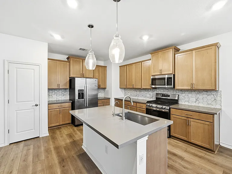 2907 Tavern Dr — Photo 13