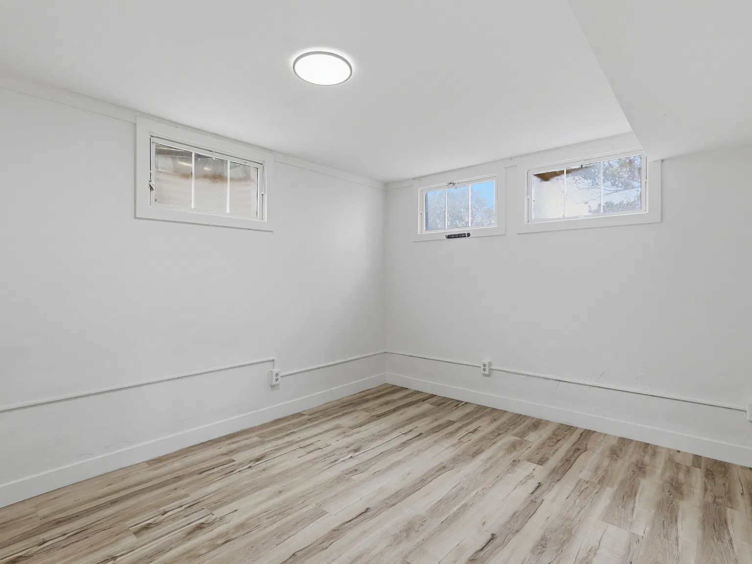 2 bed, $1,200 — Photo 4