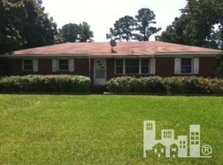 943 Village Rd NE, Leland, NC 28451