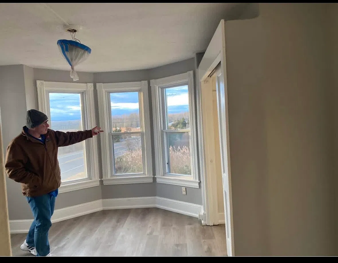 12 bed, 6000 sqft, $9,000 — Photo 2