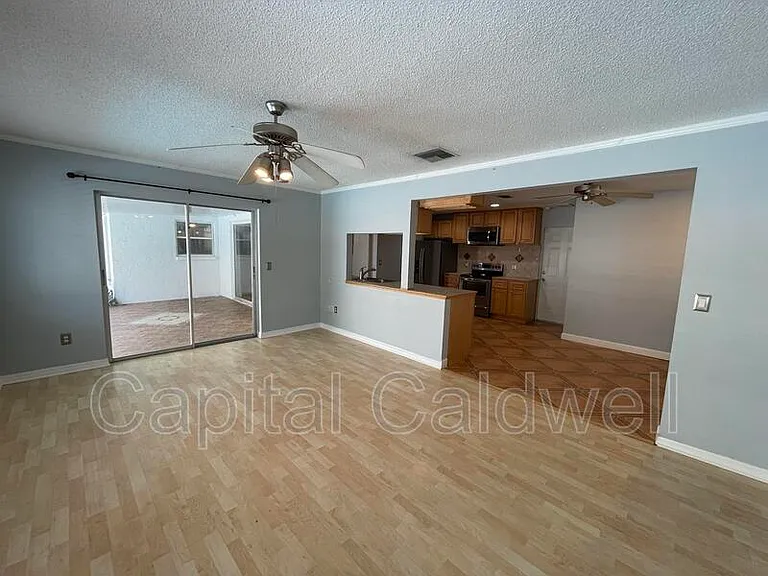 12813 Starling Dr — Photo 21
