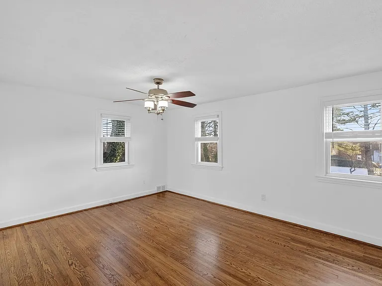 349 Kirks Ln — Photo 18