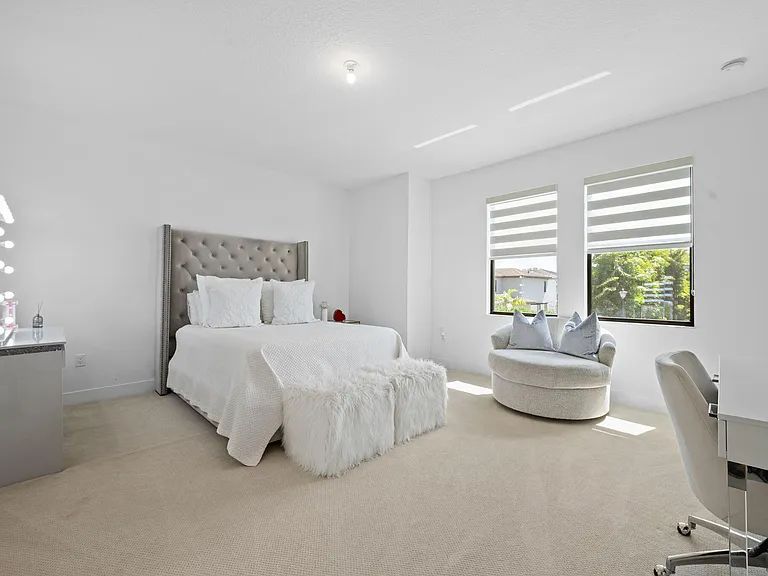 8599 Tower Bridge Ct — Photo 19